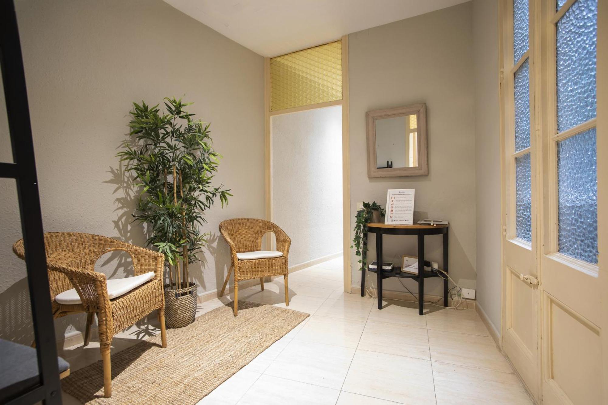 22man1017- Cute In Sant Antoni Apartment
